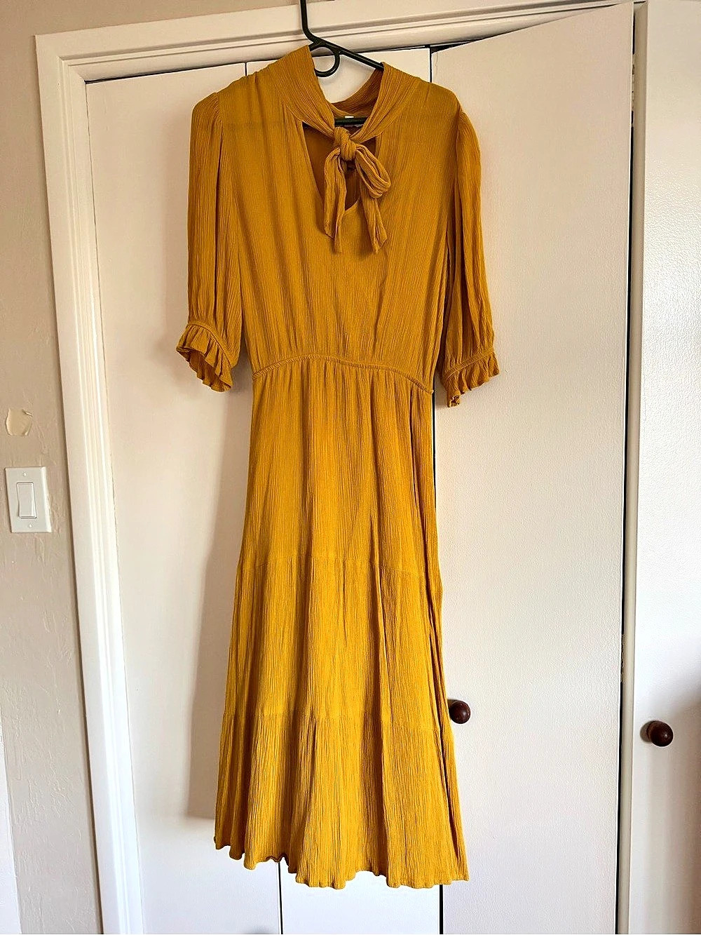 BB Dakota Women's Midi Dress in Yellow Size Medium Like New